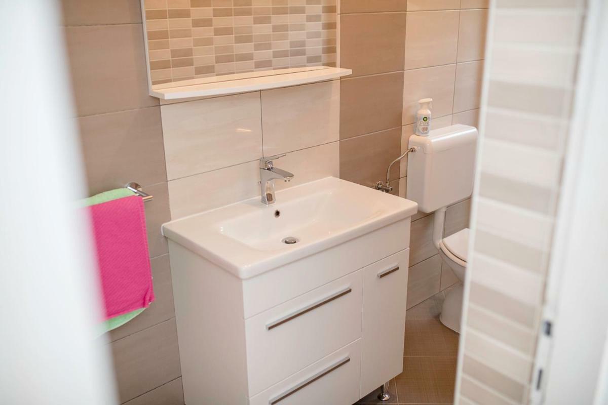 Banjol Apartman Jasmina מראה חיצוני תמונה